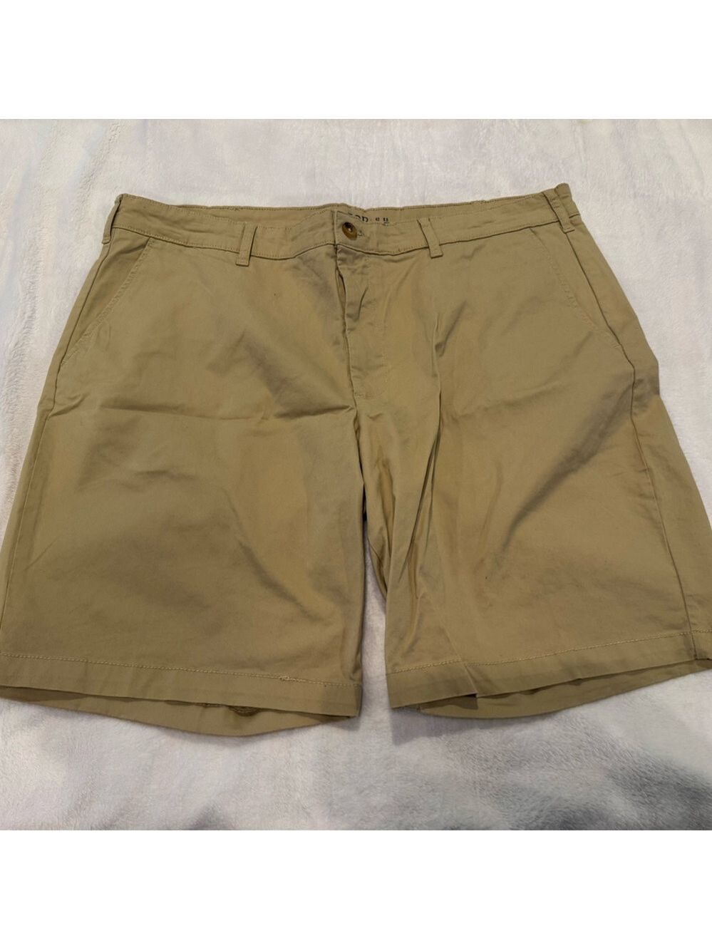 Izod - Saltwater Khaki Shorts - Size 40 with 9.5” Inseam 
Very Nice Condition